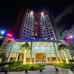crown-palace-hotel-ajman.sharjah-hotels.com/