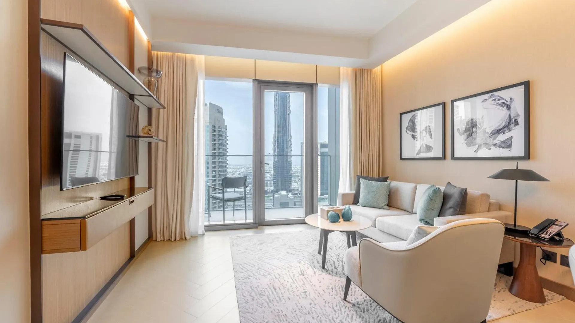 Address Dubai Opera Residences 0*,